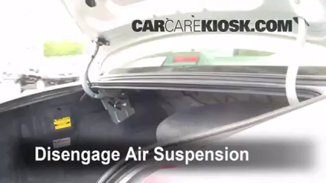 1999 Mercury Grand Marquis LS 4.6L V8 Neumáticos y ruedas Cambiar un neumático pinchado